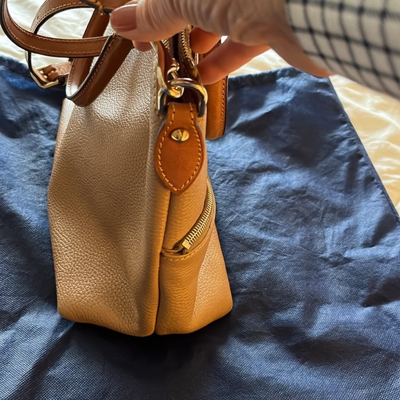 Dooney and Bourke Dillen Tan double pocket pebble leather satchel - Picture 4 of 4